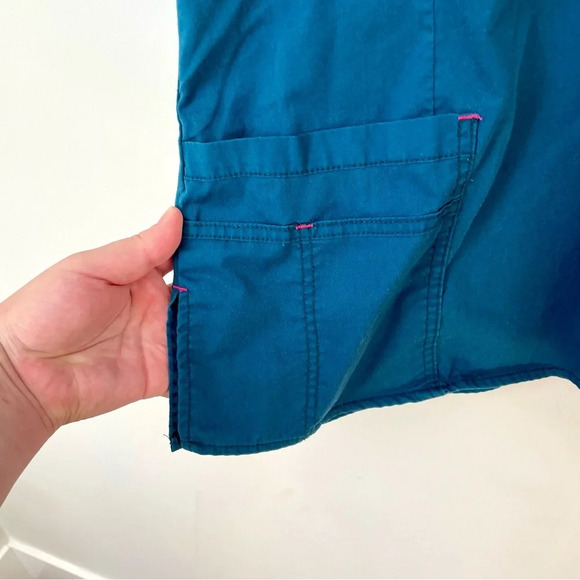 Health Pro Flex Teal Scrub Top  Large - Picture 5 of 6